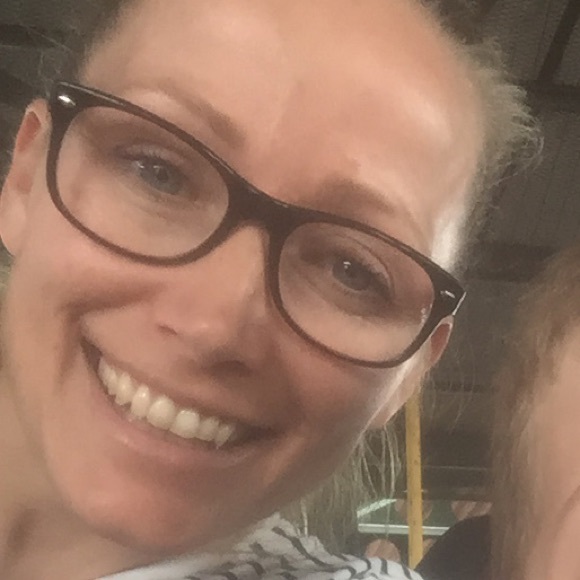 Meet your Posher, Melissa - Picture 1 of 1